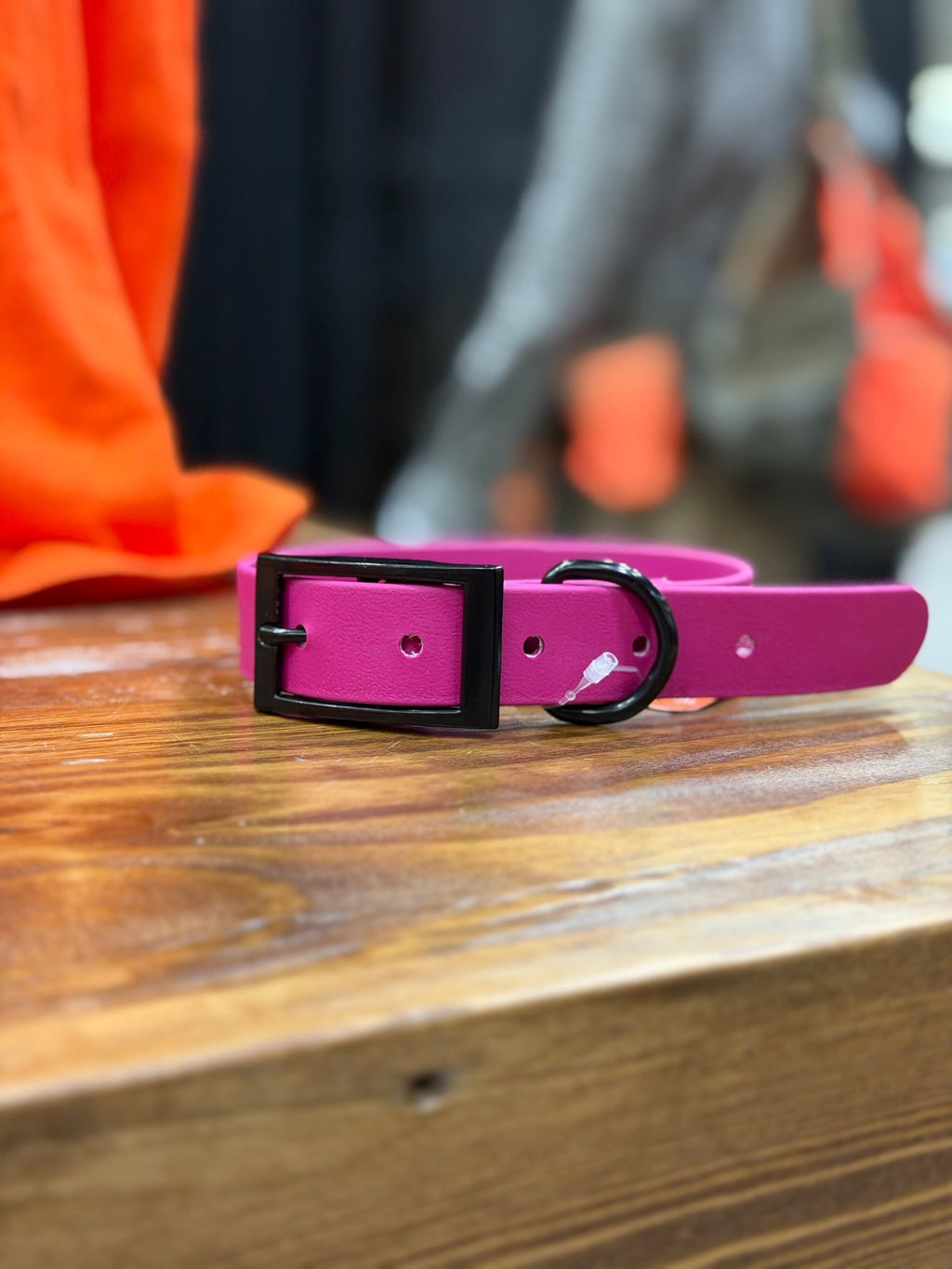 3/4 in Flat Collars in magenta with black hardware - Ulti - Mutt Toys