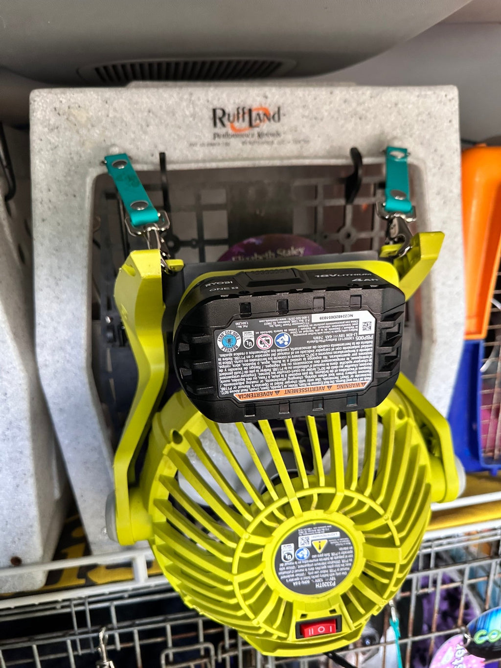 Fan Strap (Plastic Crate) - Ulti - Mutt Toys